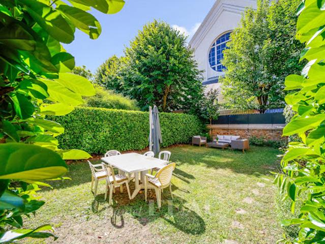 Vente Maison 9 pièces 220 m2 Versailles
