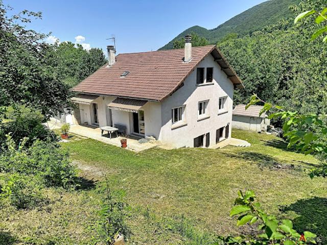 Vente Maison 9 pièces 221 m2 Vif