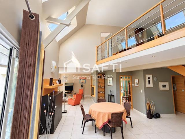Vente Maison 9 pièces 222 m2 Bruz