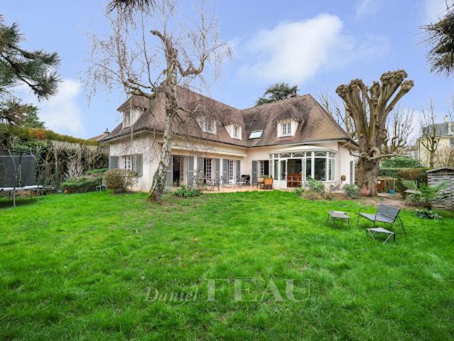 Vente Maison 9 pièces 222 m2 Versailles