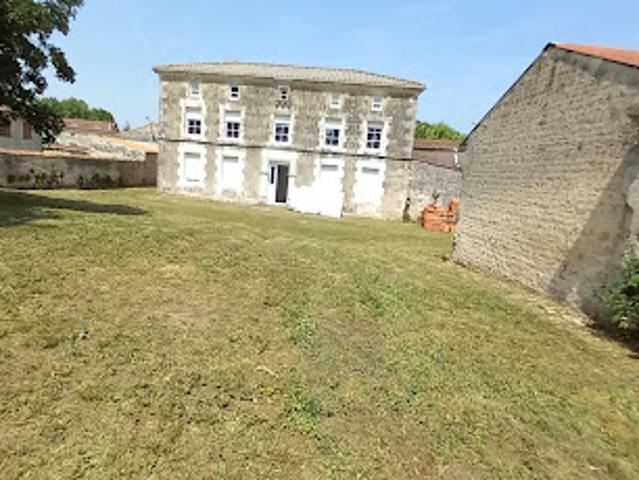 Vente Maison 9 pièces 235 m2 Montigne