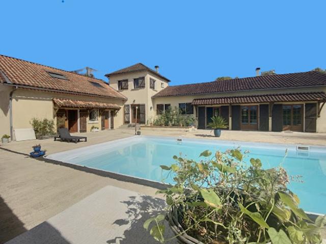 Vente Maison 9 pièces 235 m2 Grun Bordas