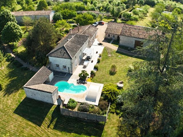 Vente Maison 9 pièces 235 m2 Queaux