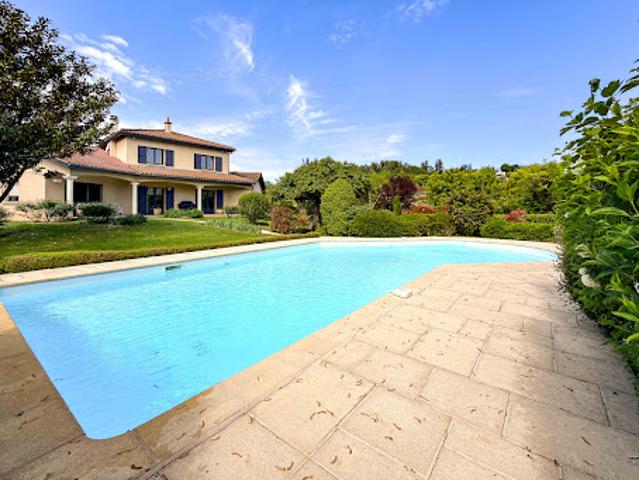 Vente Maison 9 pièces 239 m2 Tassin la Demi Lune