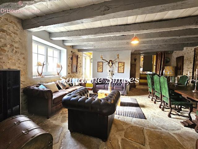 Vente Maison 9 pièces 230 m2 Pindray
