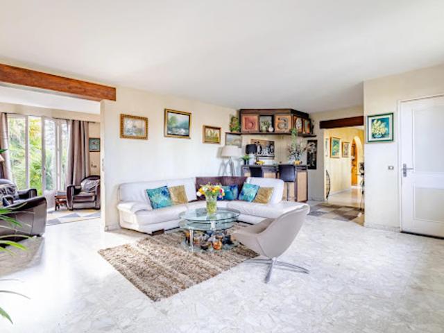 Vente Maison 9 pièces 230 m2 Noisy le Grand