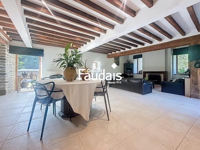 Vente Maison 9 pièces 230 m2 Agneaux