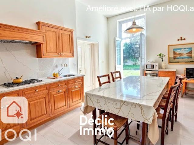 Vente Maison 9 pièces 230 m2 Saint Martin de Saint Maixent