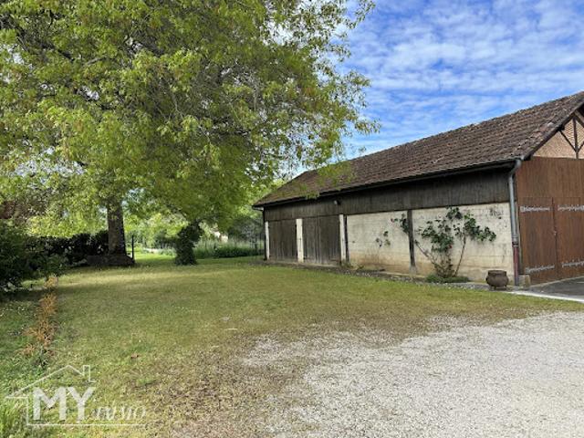 Vente Maison 9 pièces 230 m2 Saint Pierre d'Eyraud