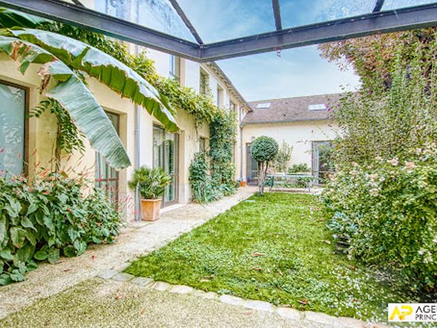 Vente Maison 9 pièces 230 m2 Versailles