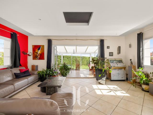 Vente Maison 9 pièces 230.25 m2 Ampuis