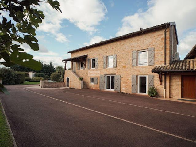 Vente Maison 9 pièces 231 m2 Charnay lès Mâcon