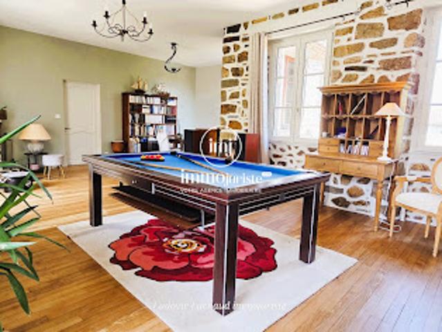 Vente Maison 9 pièces 231 m2 Ladignac le Long