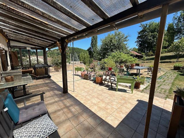 Vente Maison 9 pièces 232 m2 Luzech
