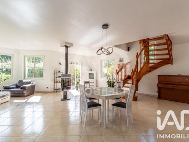Vente Maison 9 pièces 244 m2 Noyers