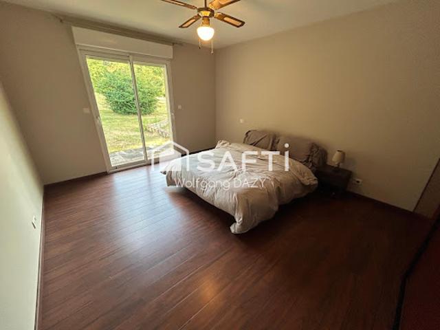 Vente Maison 9 pièces 245 m2 Beaumont Saint Cyr