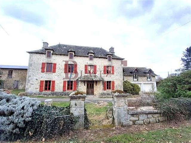 Vente Maison 9 pièces 245 m2 Sexcles