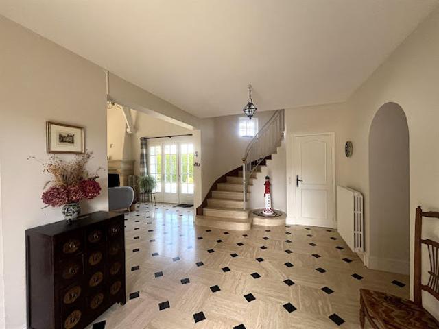 Vente Maison 9 pièces 245 m2 Bayeux