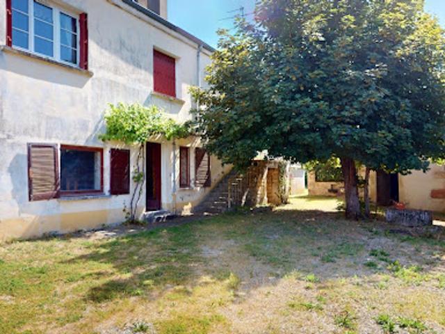 Vente Maison 9 pièces 246 m2 Fontaines