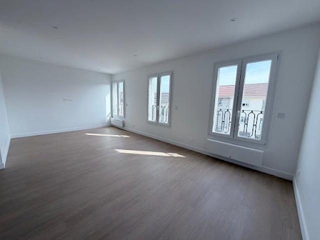 Vente Maison 9 pièces 240 m2 Alfortville