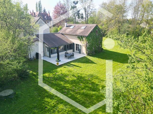 Vente Maison 9 pièces 240 m2 Cosne Cours sur Loire