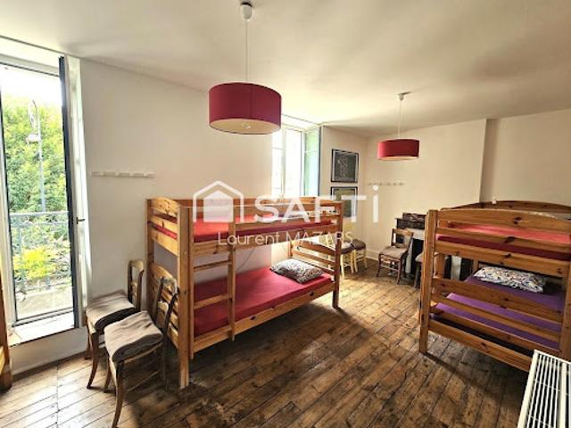 Vente Maison 9 pièces 240 m2 Figeac