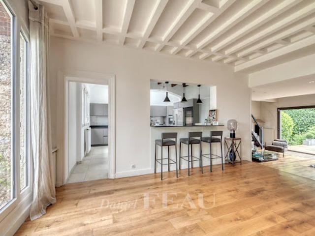 Vente Maison 9 pièces 240 m2 Garches