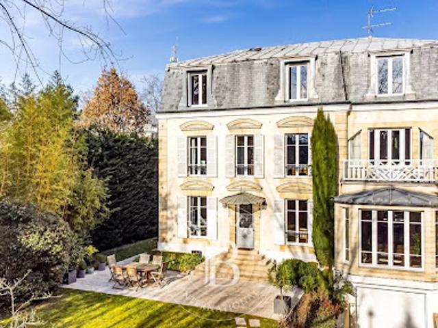 Vente Maison 9 pièces 240 m2 Le Vésinet