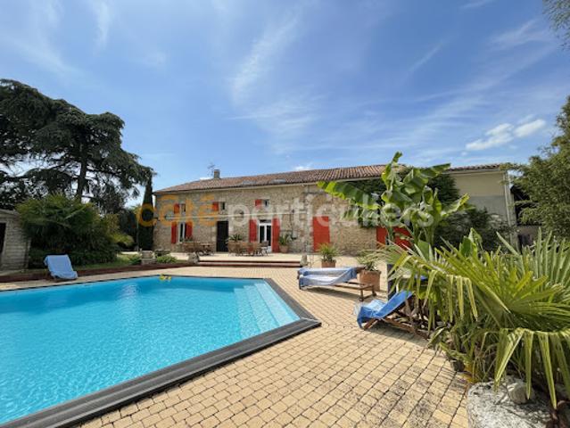 Vente Maison 9 pièces 240 m2 Saint Cirice
