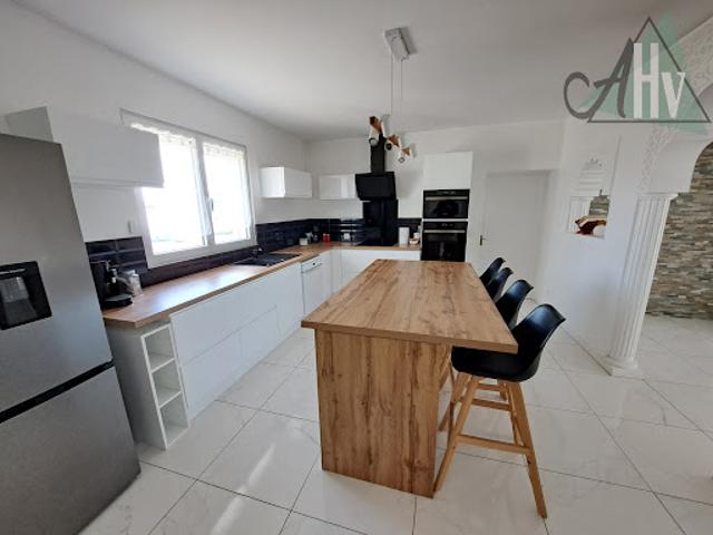 Vente Maison 9 pièces 240 m2 Saint Florentin