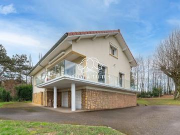 Vente Maison 9 pièces 240.04 m2 Chasselay