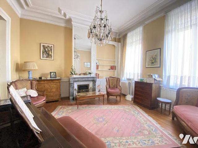 Vente Maison 9 pièces 243 m2 Cambrai