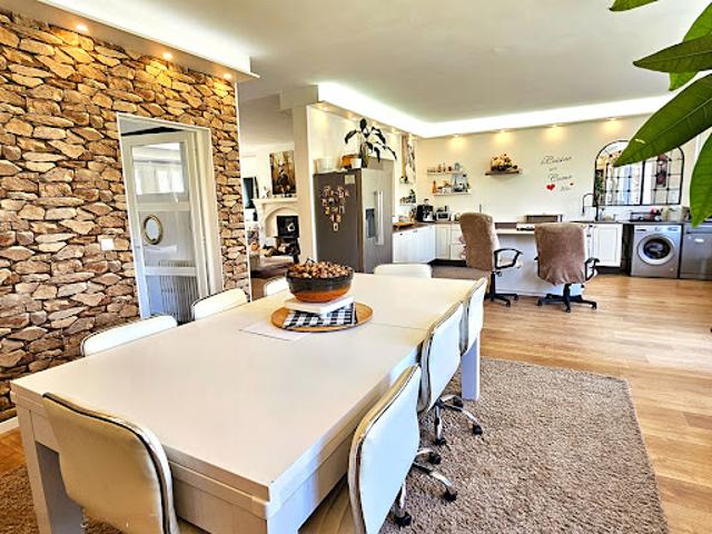 Vente Maison 9 pièces 243.31 m2 Montferrier