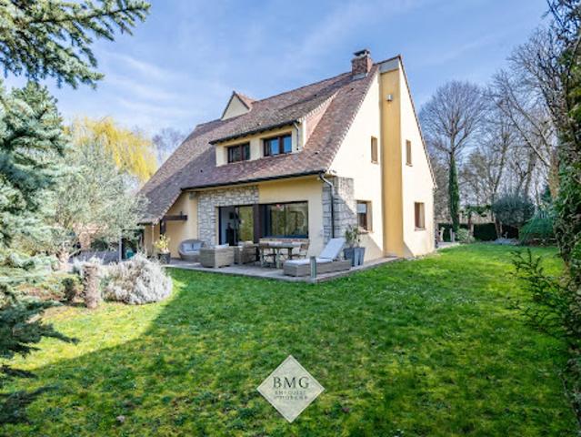 Vente Maison 9 pièces 243.4 m2 Thiais