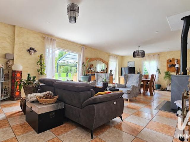 Vente Maison 9 pièces 254 m2 Montjavoult