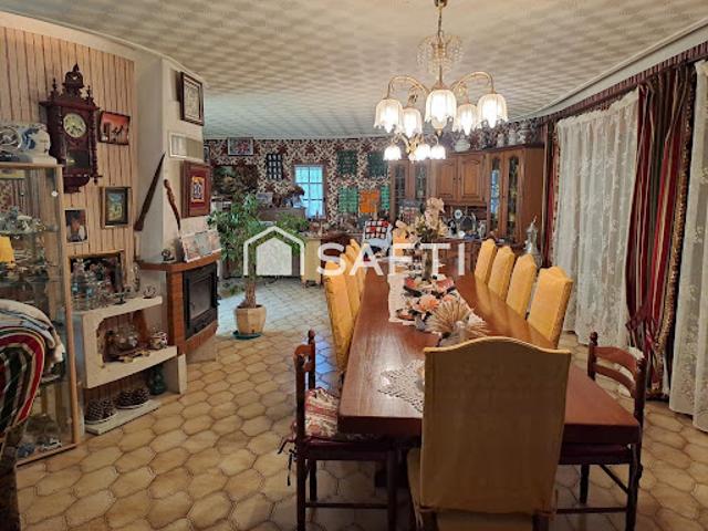 Vente Maison 9 pièces 255 m2 Lespignan
