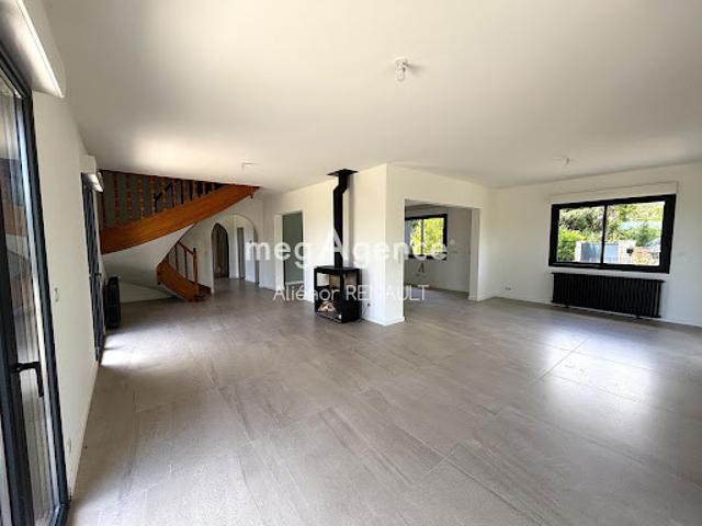 Vente Villa 9 pièces 255 m2 Pradines