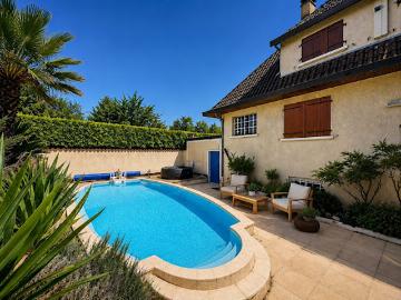 Vente Maison 9 pièces 255 m2 Saint Priest
