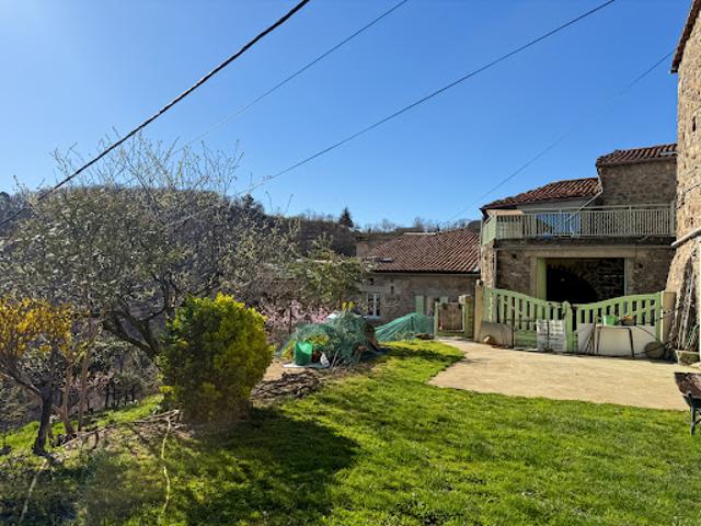 Vente Maison 9 pièces 256 m2 Chazeaux