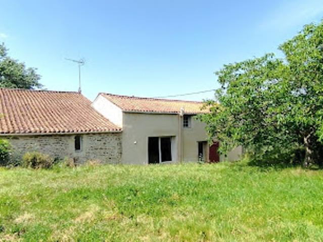 Vente Maison 9 pièces 257 m2 L'Hermenault