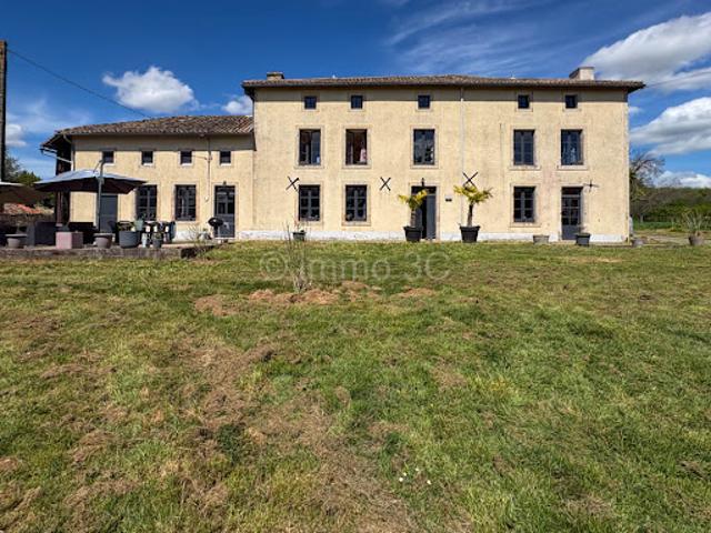 Vente Maison 9 pièces 258 m2 Melle