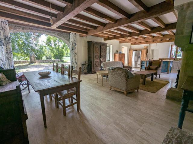 Vente Maison 9 pièces 258 m2 Calvignac