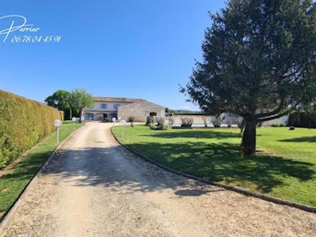 Vente Maison 9 pièces 259 m2 Bonlieu sur Roubion