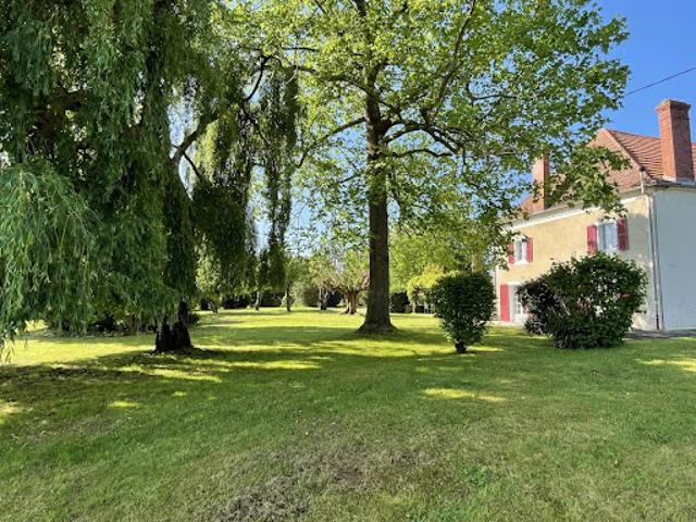 Vente Maison 9 pièces 259.8 m2 Orthez