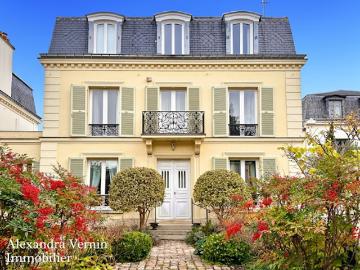 Vente Maison 9 pièces 250 m2 Saint Germain en Laye