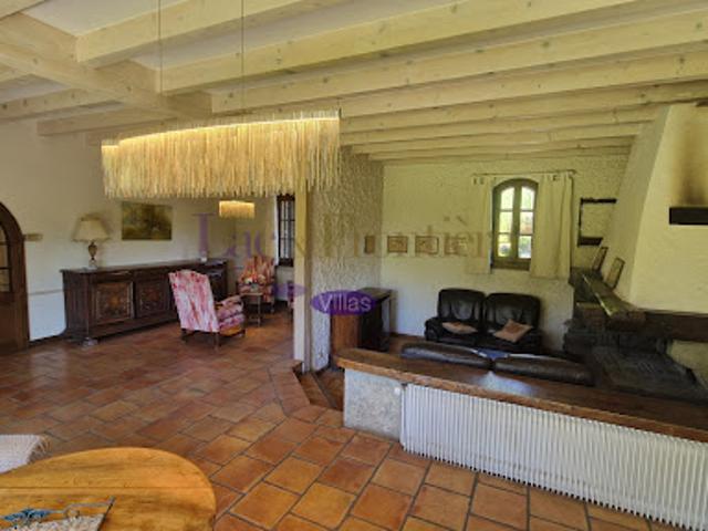 Vente Maison 9 pièces 252 m2 Messery