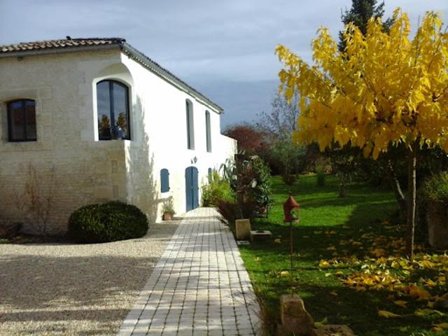 Vente Maison 9 pièces 252 m2 Brie sous Archiac