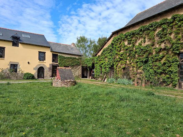Vente Maison 9 pièces 252 m2 Romillé