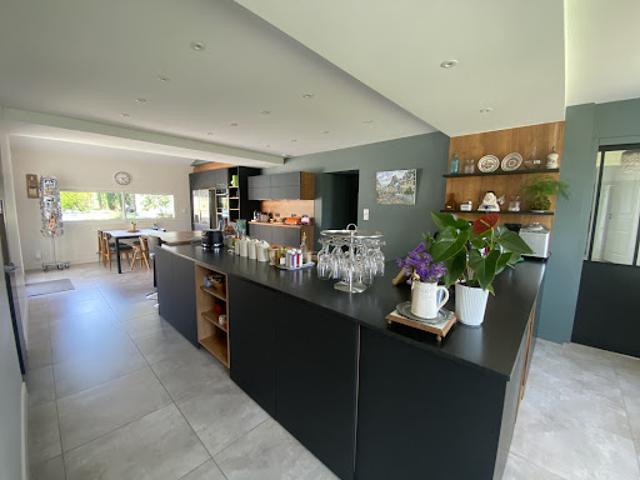 Vente Maison 9 pièces 264 m2 Angouleme