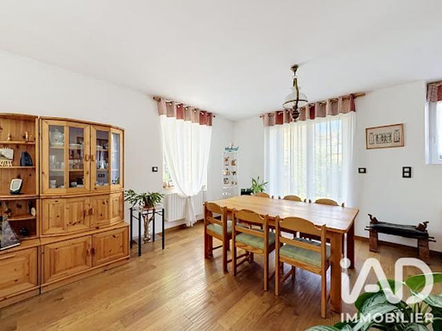 Vente Maison 9 pièces 264 m2 Saint Chély d'Apcher